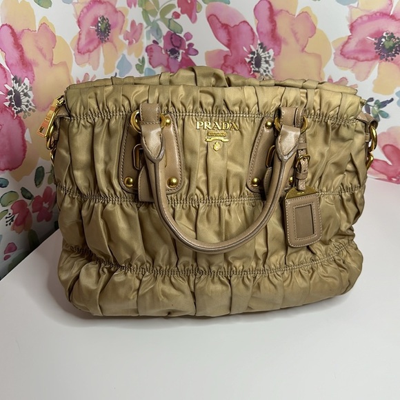 💯Authentic Prada Beige Tessuto Gaufre Ruched Shoulder Handbag🍀 - Picture 9 of 15